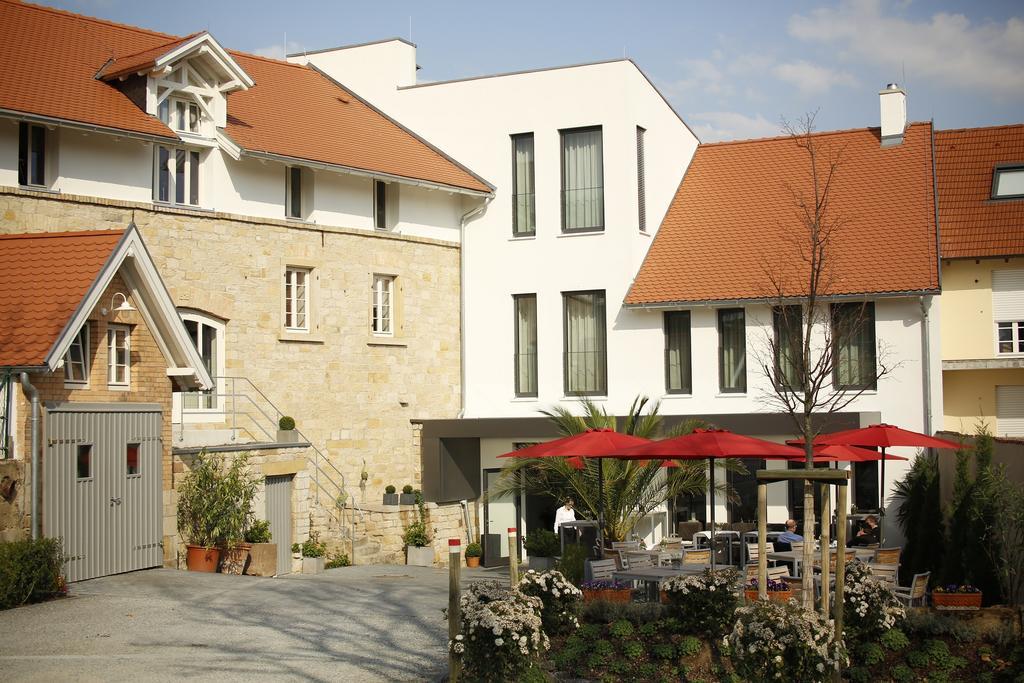 Weinhaus Henninger Hotel Kallstadt Exterior photo