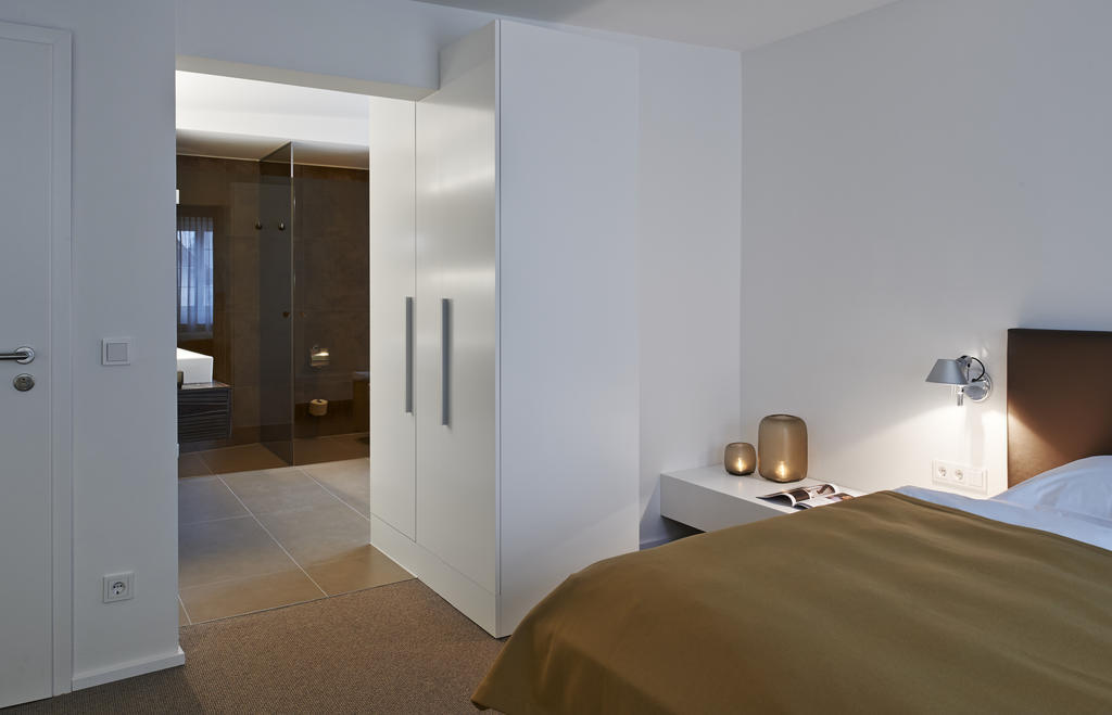 Weinhaus Henninger Hotel Kallstadt Room photo