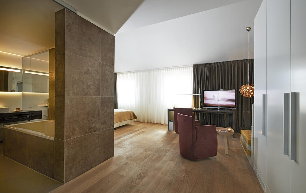 Weinhaus Henninger Hotel Kallstadt Room photo